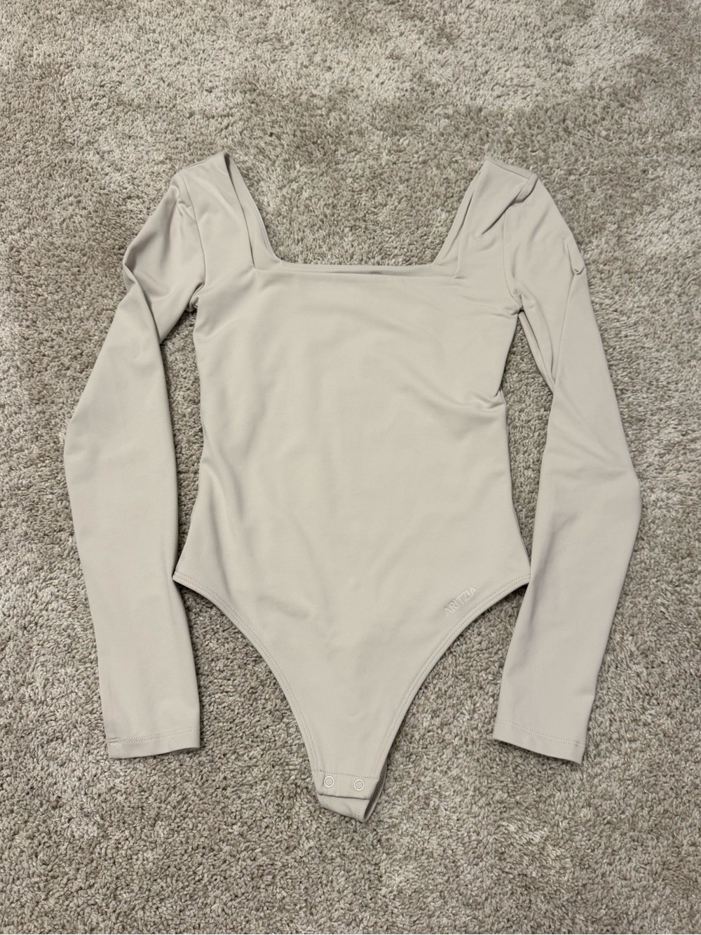 Aritzia Contour Long-Sleeve Square Neck Bodysuit